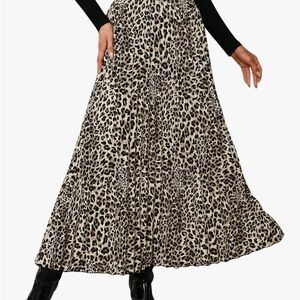 Leopard Print pleated Maxi Skirt NWT